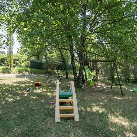 - Piscine Partagée Chalet